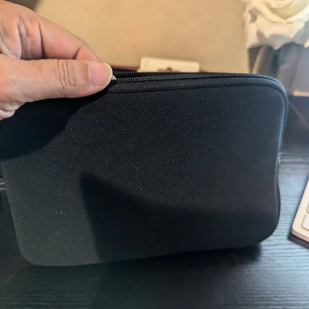 Case Logic Kindle/Tablet Sleeve/Case, EUC 7